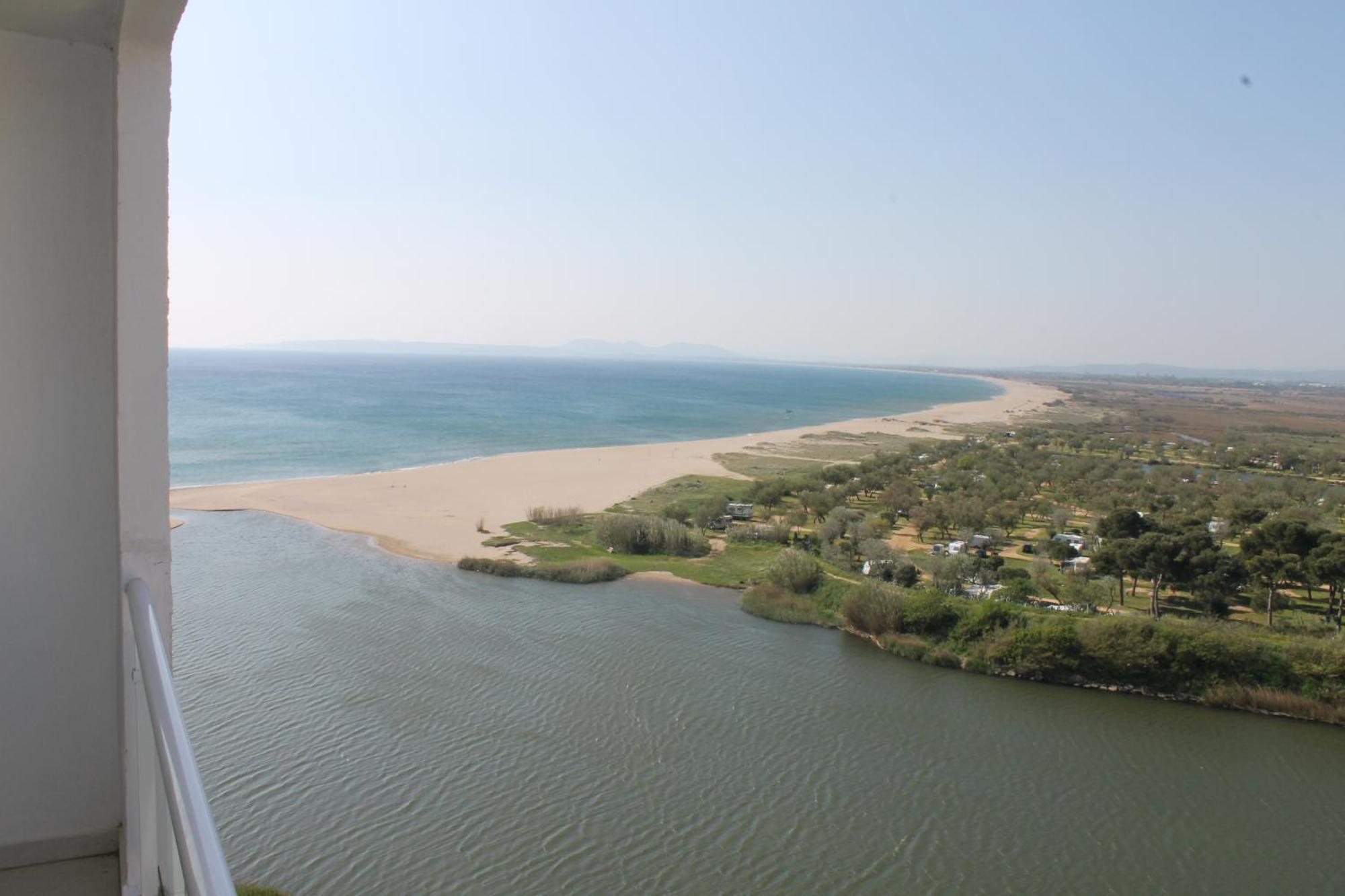 Apartamento De Dos Habitaciones Con Vistas Al Mar 엠푸리아브라바 외부 사진
